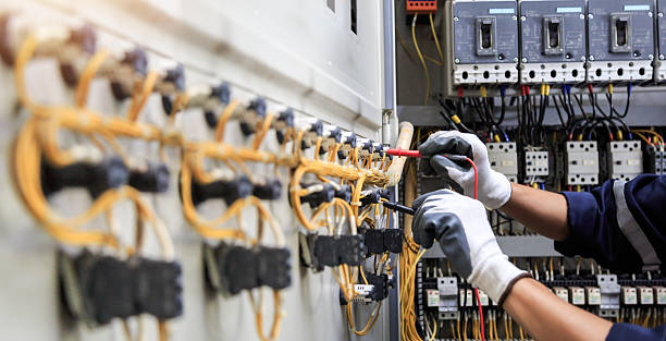 Professional Electrician technician working in Pumpkin Center, NC